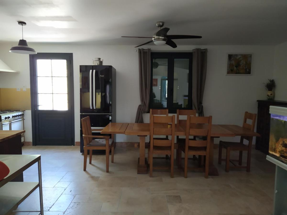 Grand Appartement En Face Du Village Moustiers-Sainte-Marie Kültér fotó